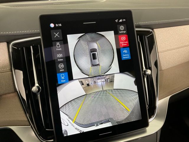 2026 Volvo XC90 Plus - Photo 9