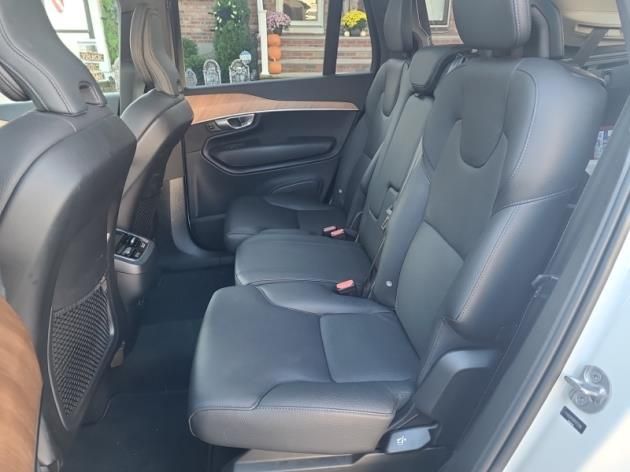 2024 Volvo XC90 Core photo 3