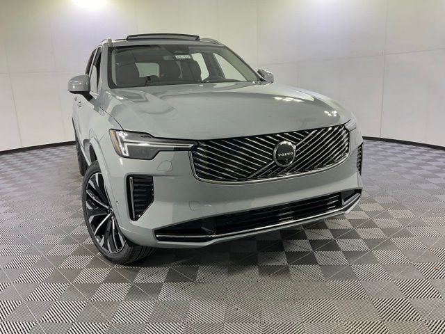 2026 Volvo XC90 Plus - Photo 8