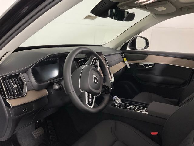 2026 Volvo XC90 Plus - Photo 23