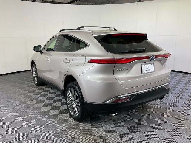 2022 Toyota Venza XLE photo 4