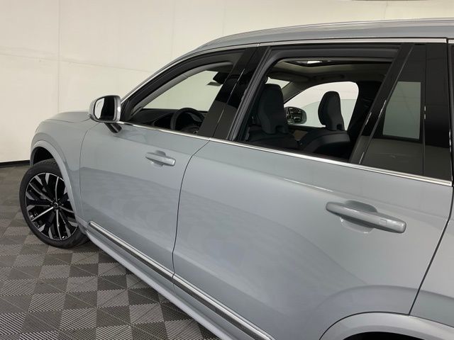 2026 Volvo XC90 Plus - Photo 38