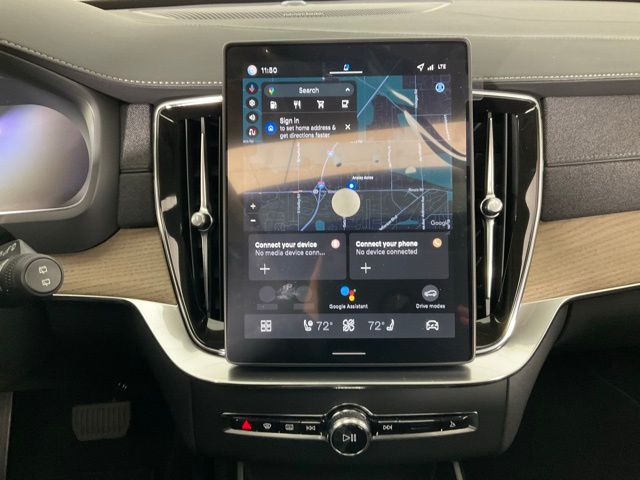 2026 Volvo XC90 Plus - Photo 16
