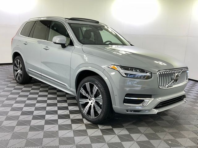 2025 Volvo XC90 Plus photo 4