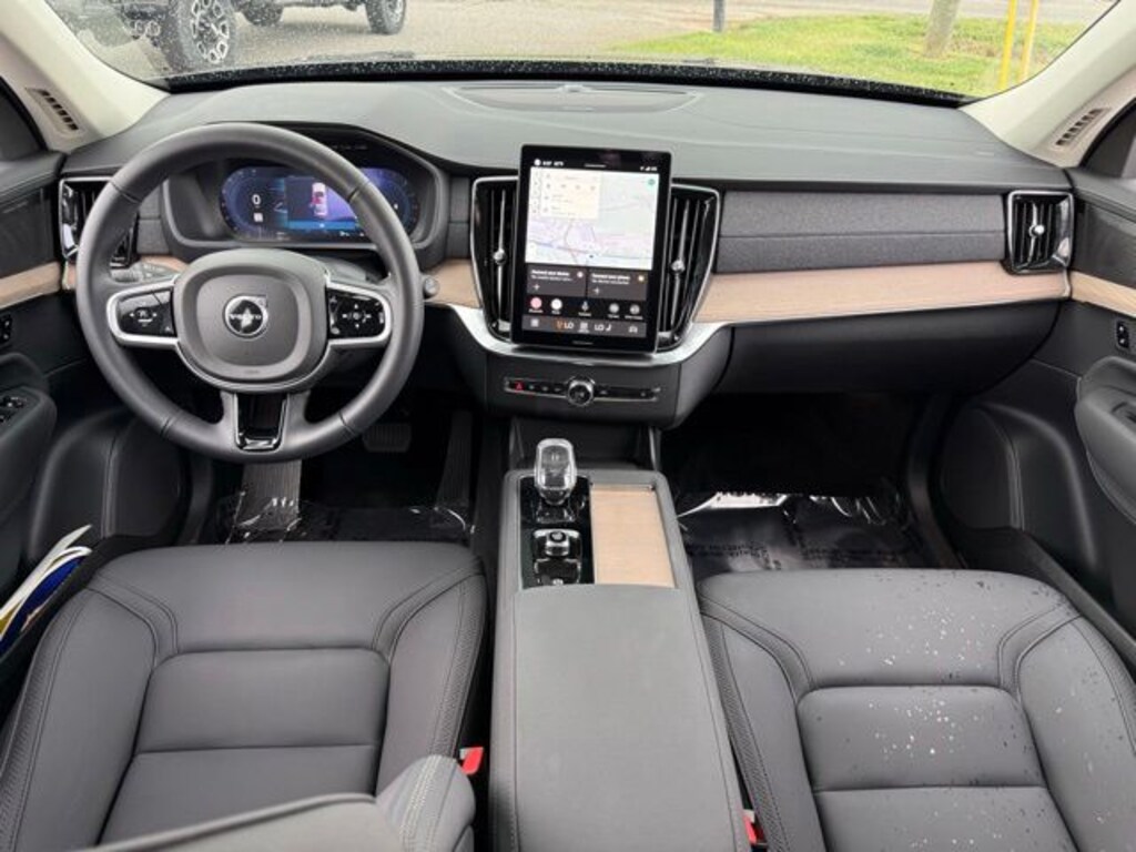 Used 2025 Volvo XC90 B6 (2025.5) Plus 7-Seater SUV