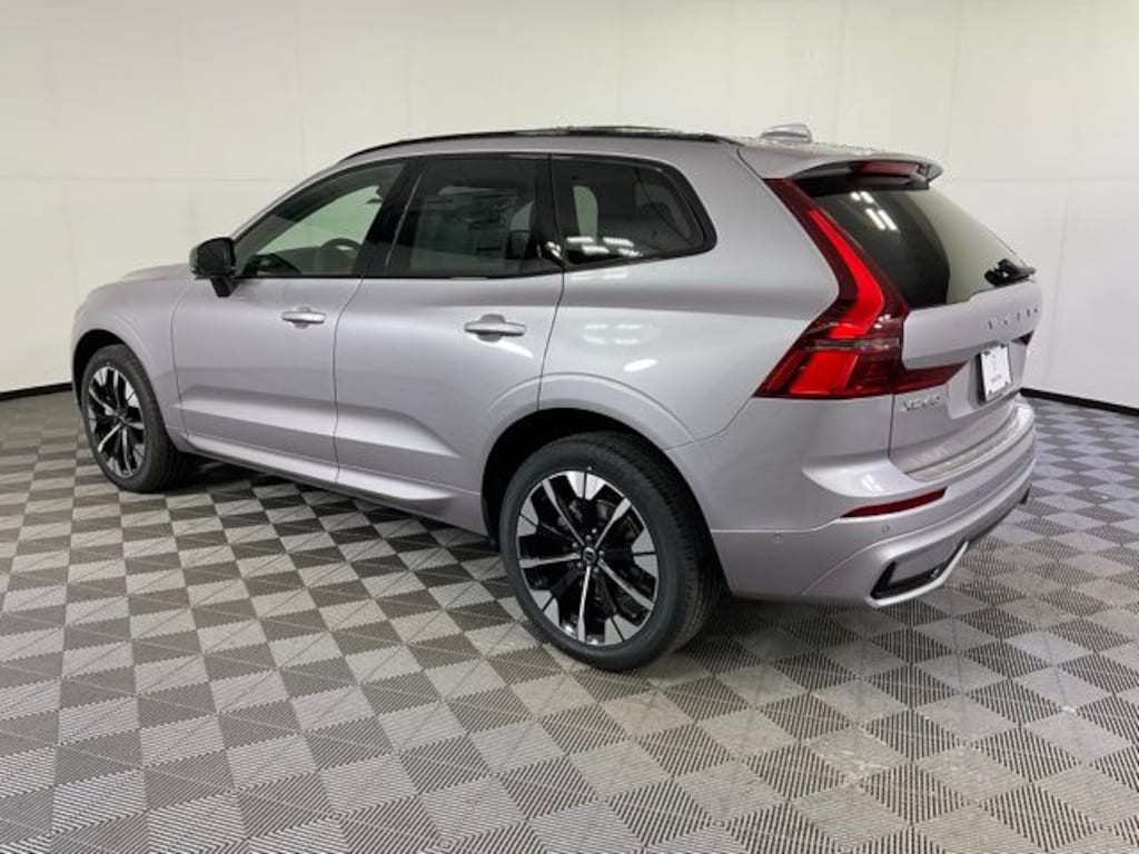 New 2026 Volvo XC60 B5 Plus SUV