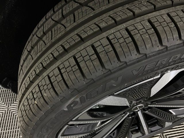 2026 Volvo XC90 Plus - Photo 40