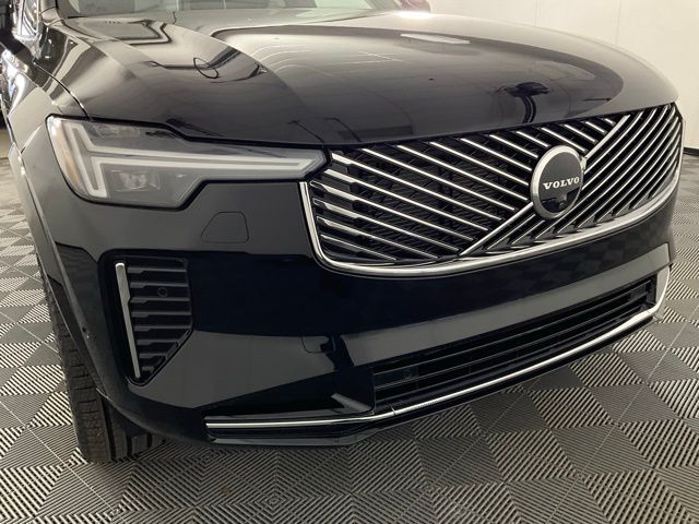 2026 Volvo XC90 Plus - Photo 8