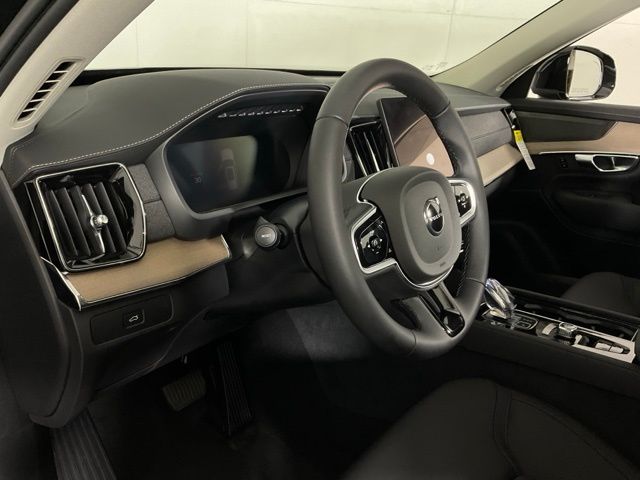 2026 Volvo XC90 Plus - Photo 19