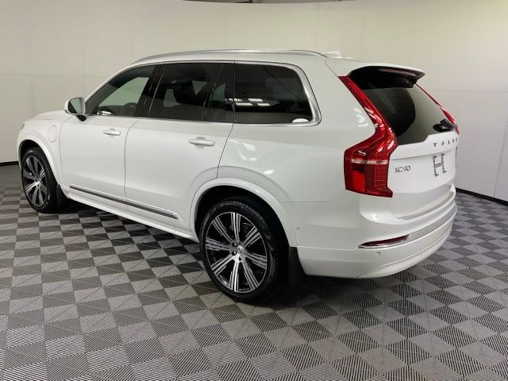 Certified 2025 Volvo XC90 plug-in hybrid T8 Ultra 7-Seater SUV