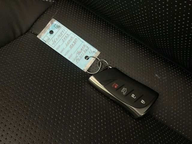 2023 Lexus RX 350 Premium photo 4