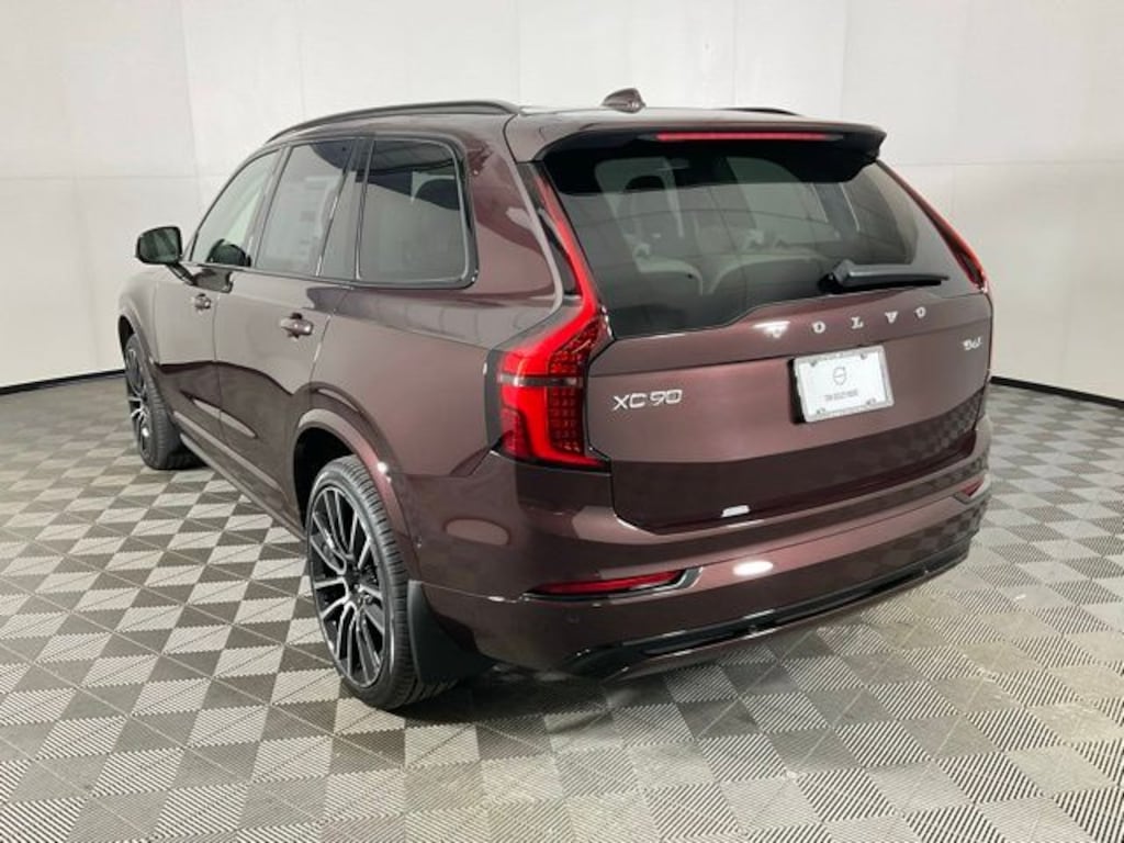 New 2026 Volvo XC90 B6 Ultra Dark Theme 6-Seater SUV