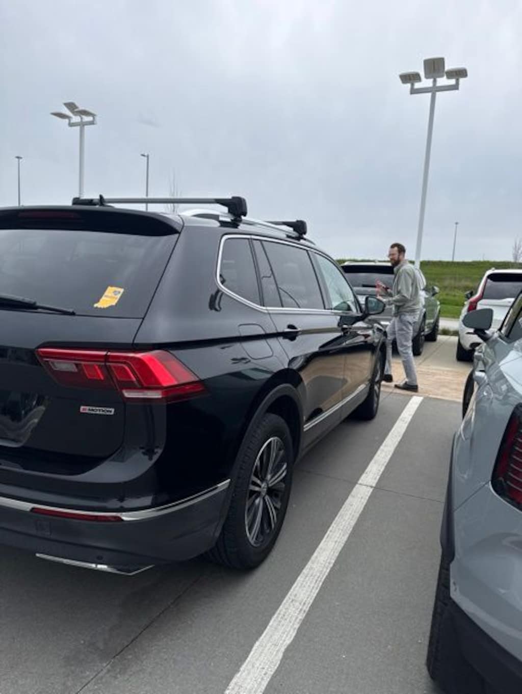 Used 2019 Volkswagen Tiguan 2.0T SEL 4MOTION SUV