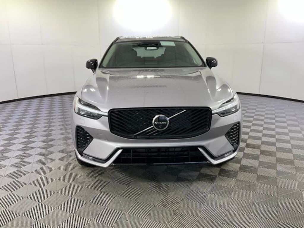 New 2026 Volvo XC60 B5 Plus SUV