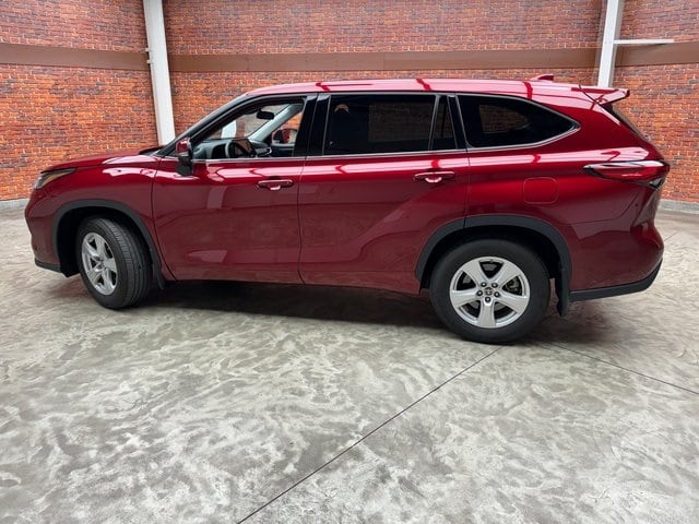 Used 2021 Toyota Highlander LE with VIN 5TDBZRBHXMS110711 for sale in Reading, PA