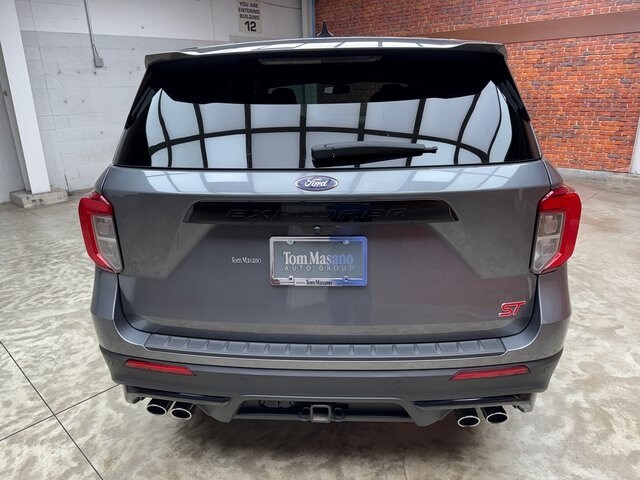 2022 Ford Explorer ST photo 4