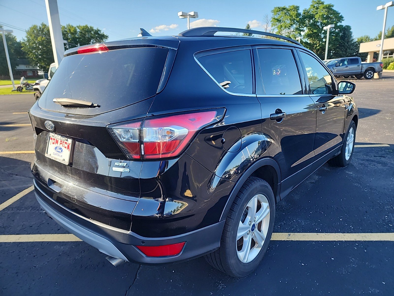 Used 2018 Ford Escape SEL with VIN 1FMCU9HD0JUC50549 for sale in Clinton, WI