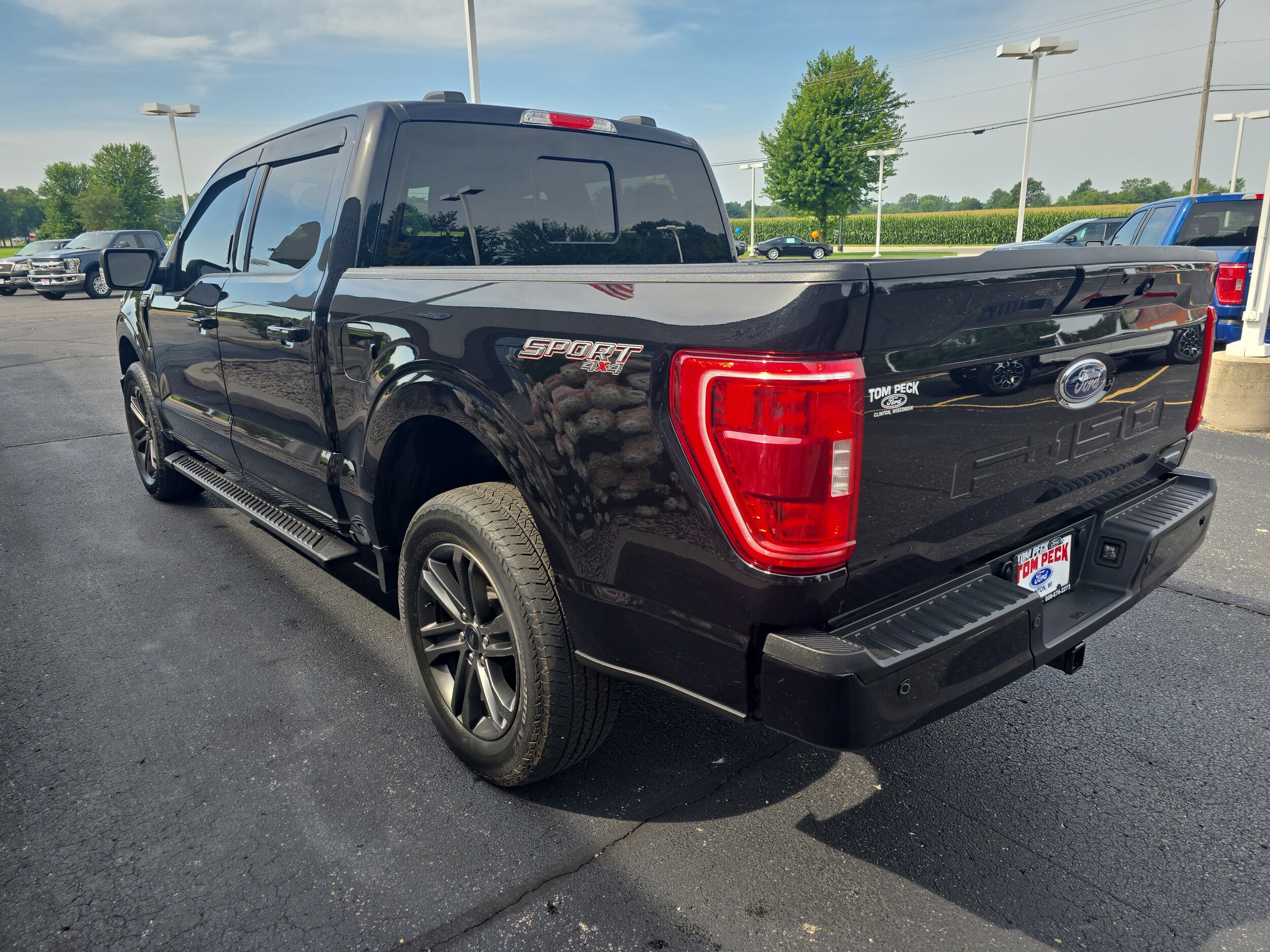 2022 Ford F-150 XLT photo 2