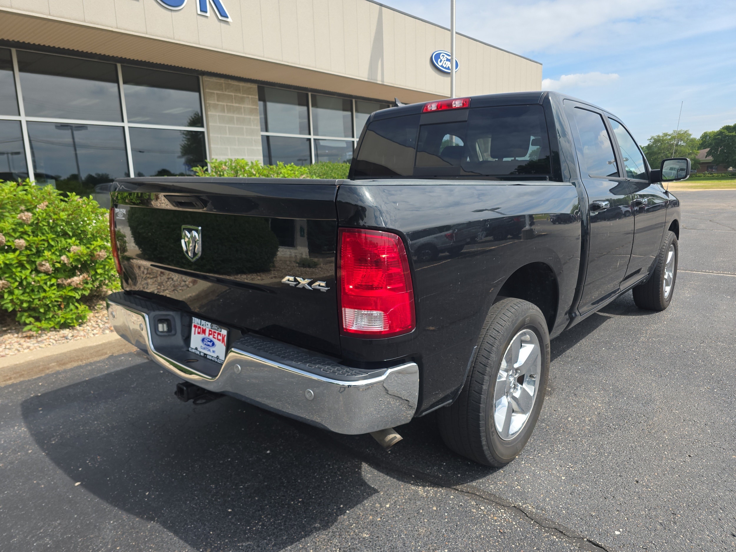 Used 2017 RAM Ram 1500 Pickup Big Horn with VIN 1C6RR7LG0HS819032 for sale in Clinton, WI