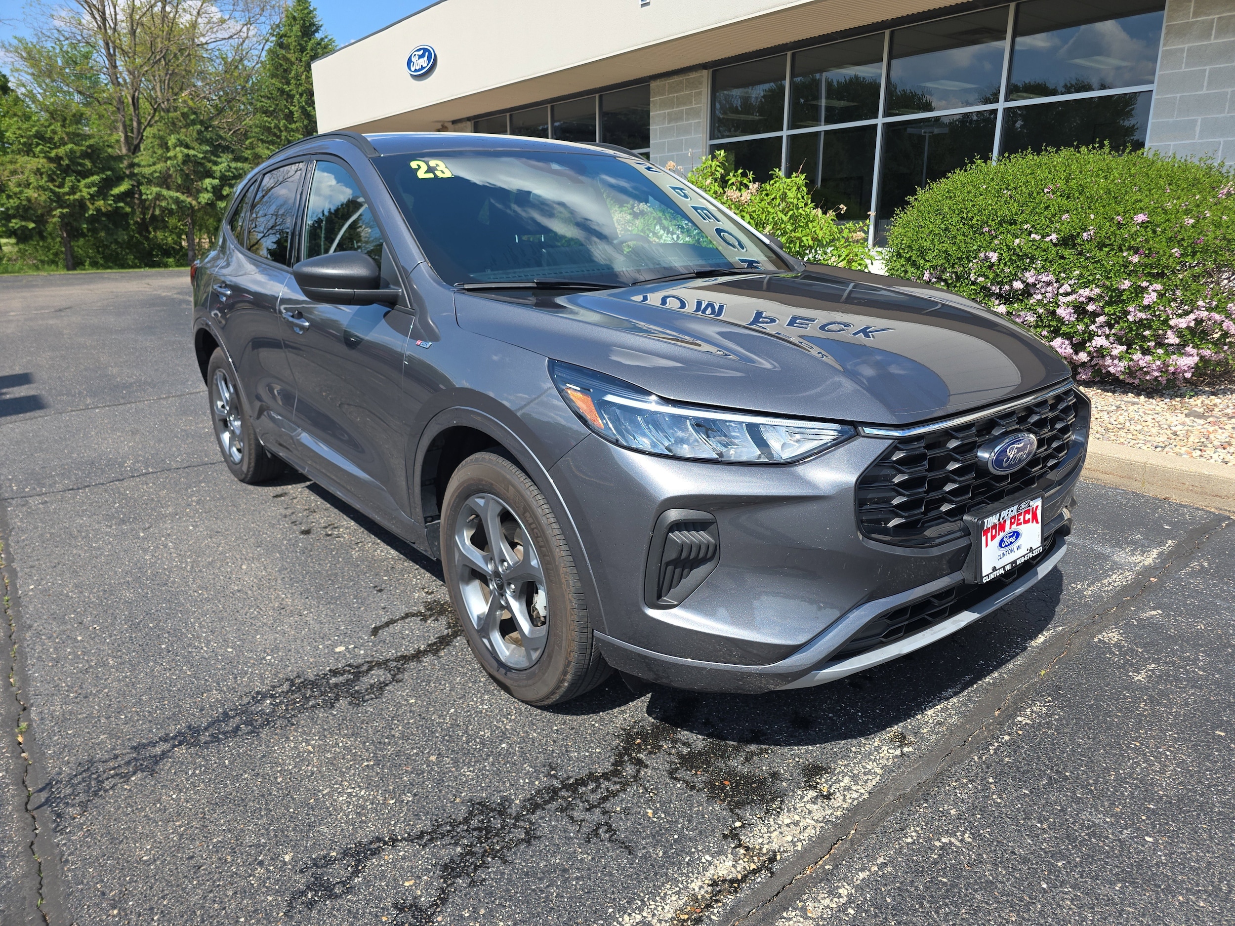 2023 Ford Escape ST-Line AWD's photo