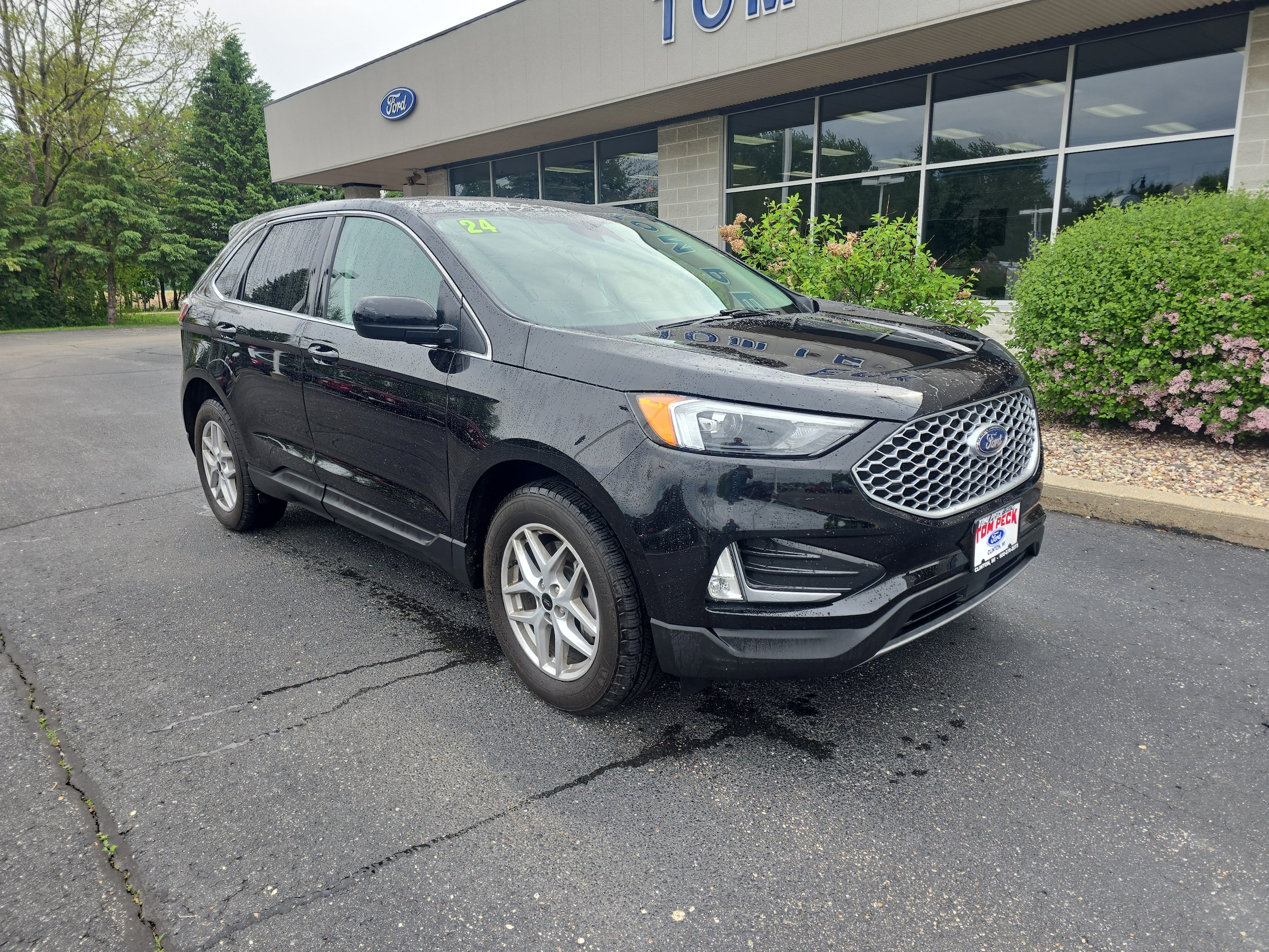 2024 Ford Edge SEL AWD's photo