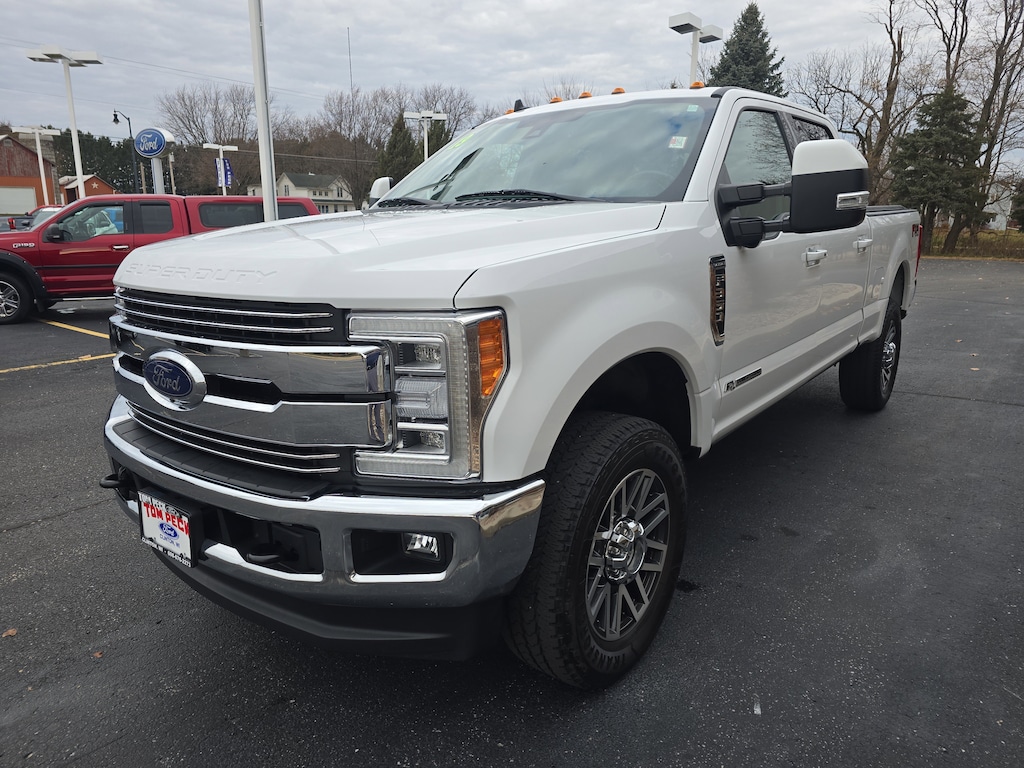Used 2019 Ford Super Duty F-350 SRW LARIAT Truck Crew Cab