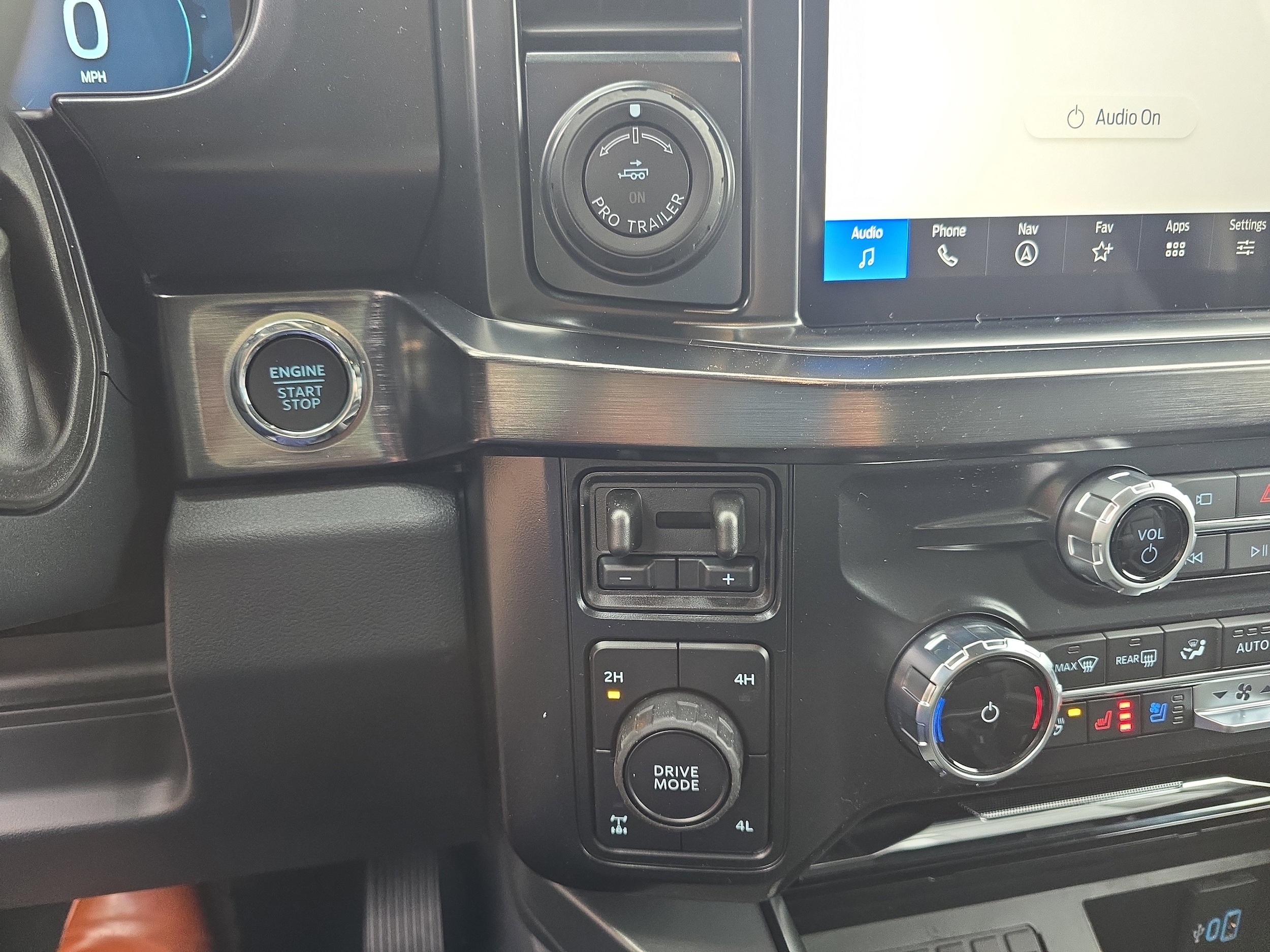 2026 Ford F-350 Super Duty Lariat - Photo 15