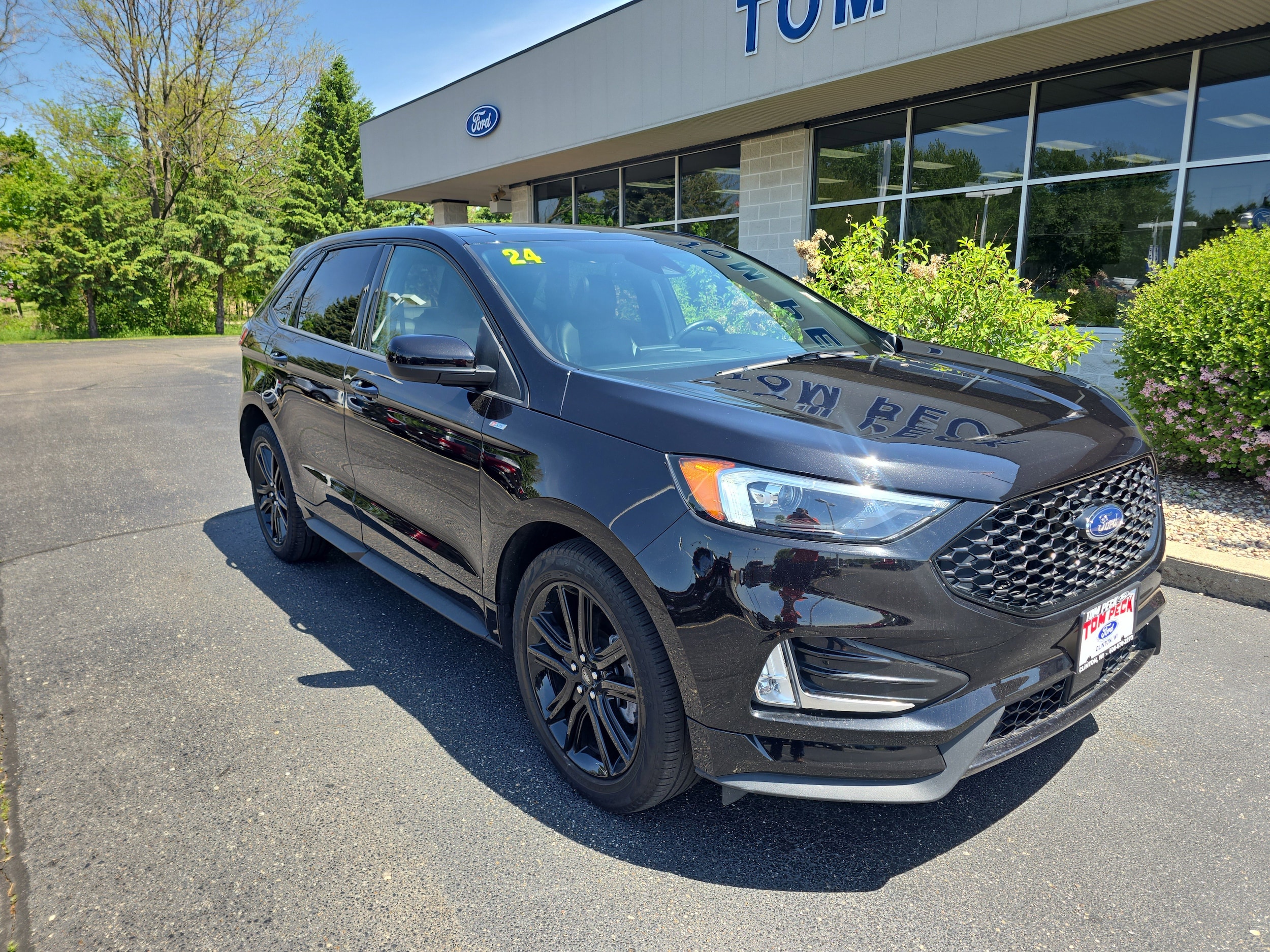 2024 Ford Edge ST-Line AWD's photo