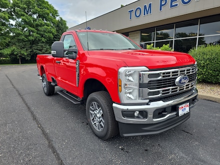 2025 Ford Super Duty F-350 XLT TRUCK