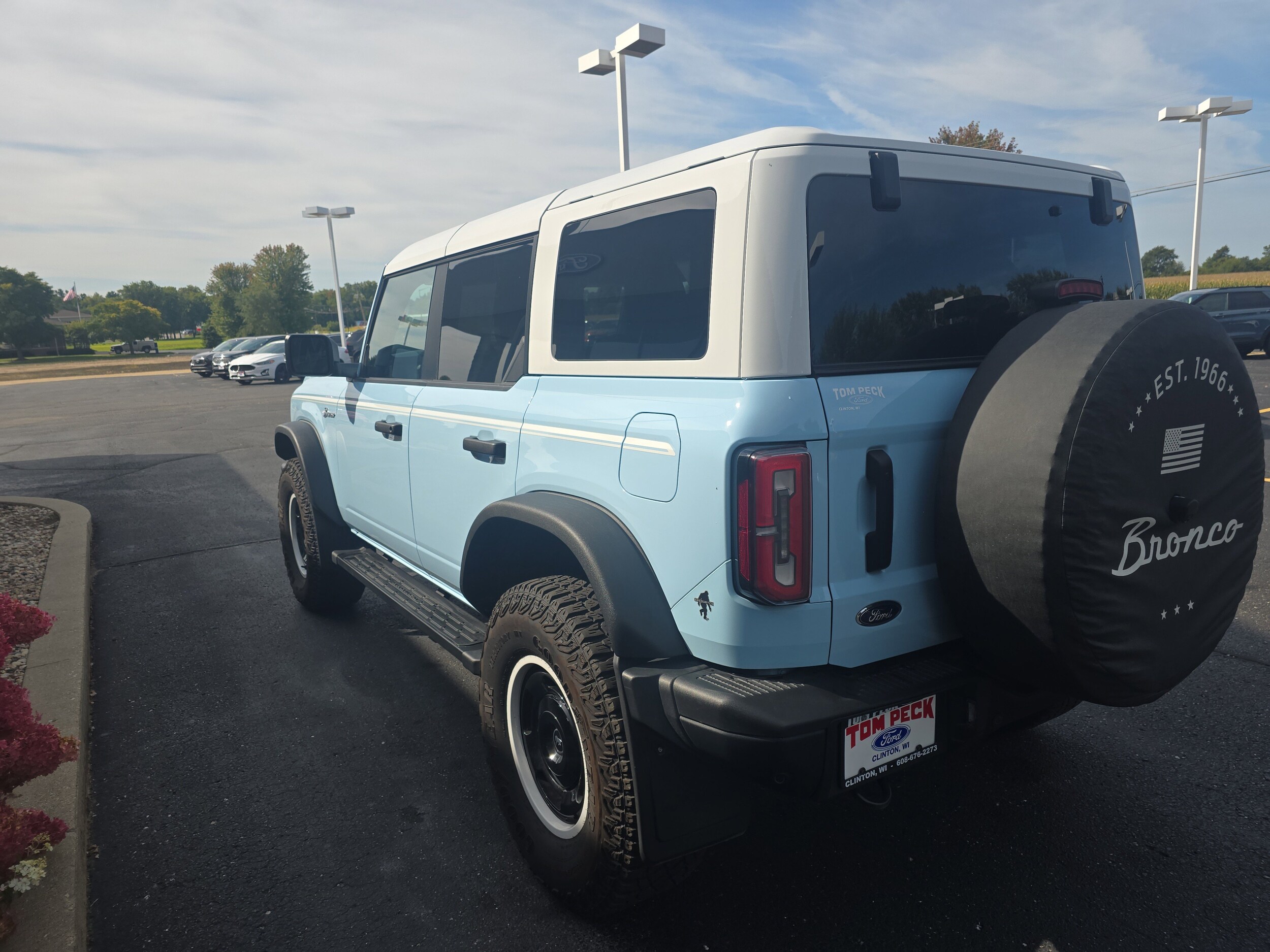 2023 Ford Bronco Heritage Limited First Edition photo 3