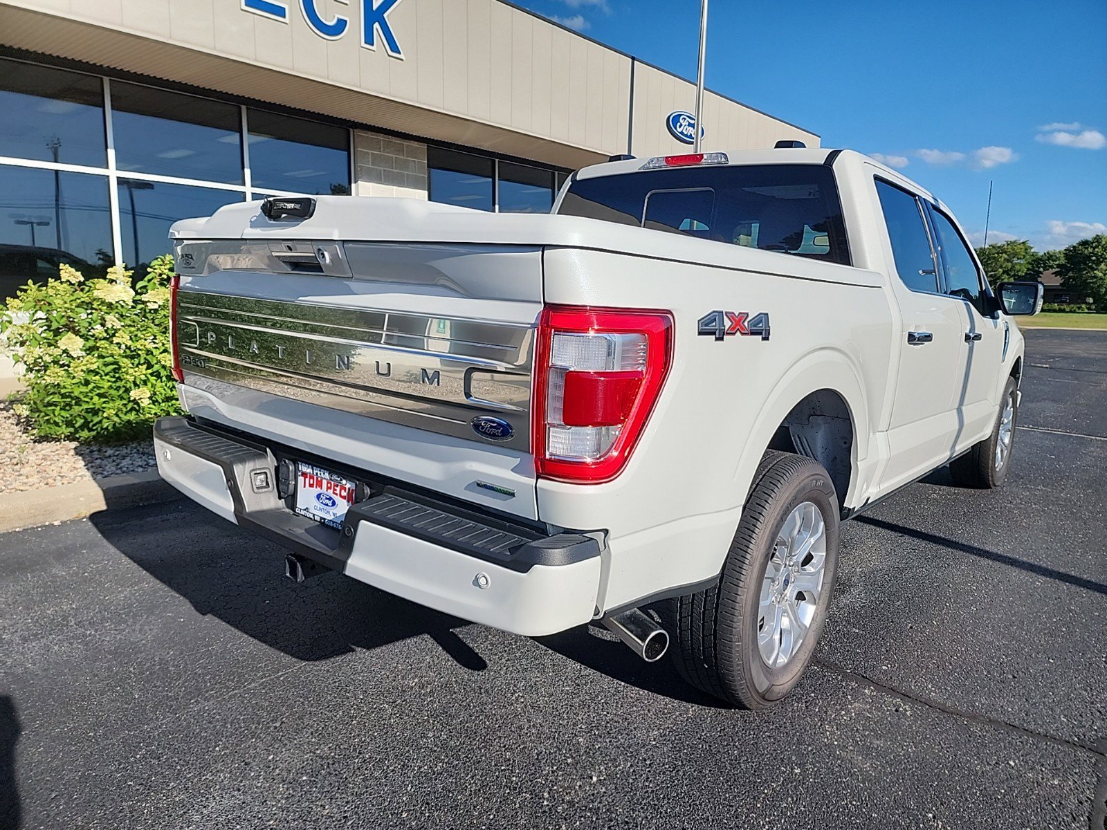 Used 2022 Ford F-150 Platinum with VIN 1FTFW1E85NFA87525 for sale in Clinton, WI