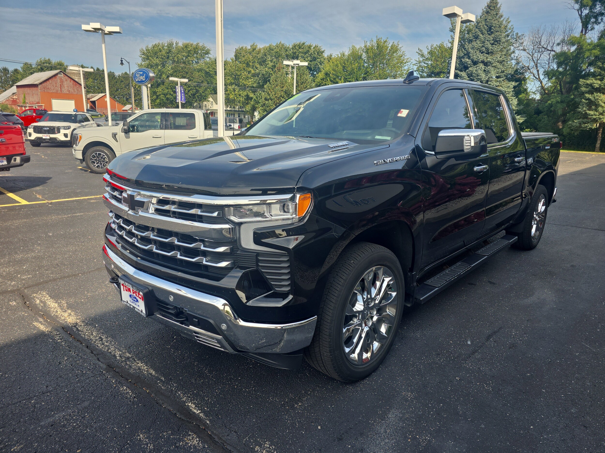 2023 Chevrolet Silverado 1500 LTZ photo 4
