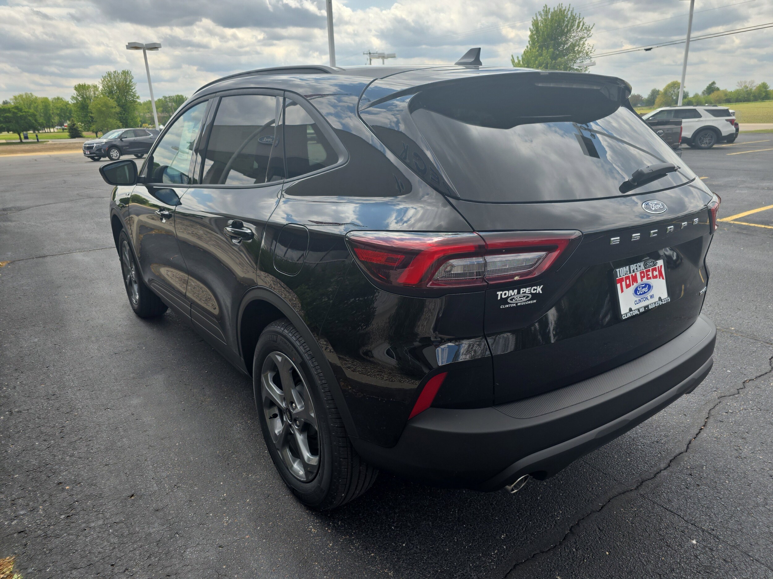 2025 Ford Escape ST-Line photo 3
