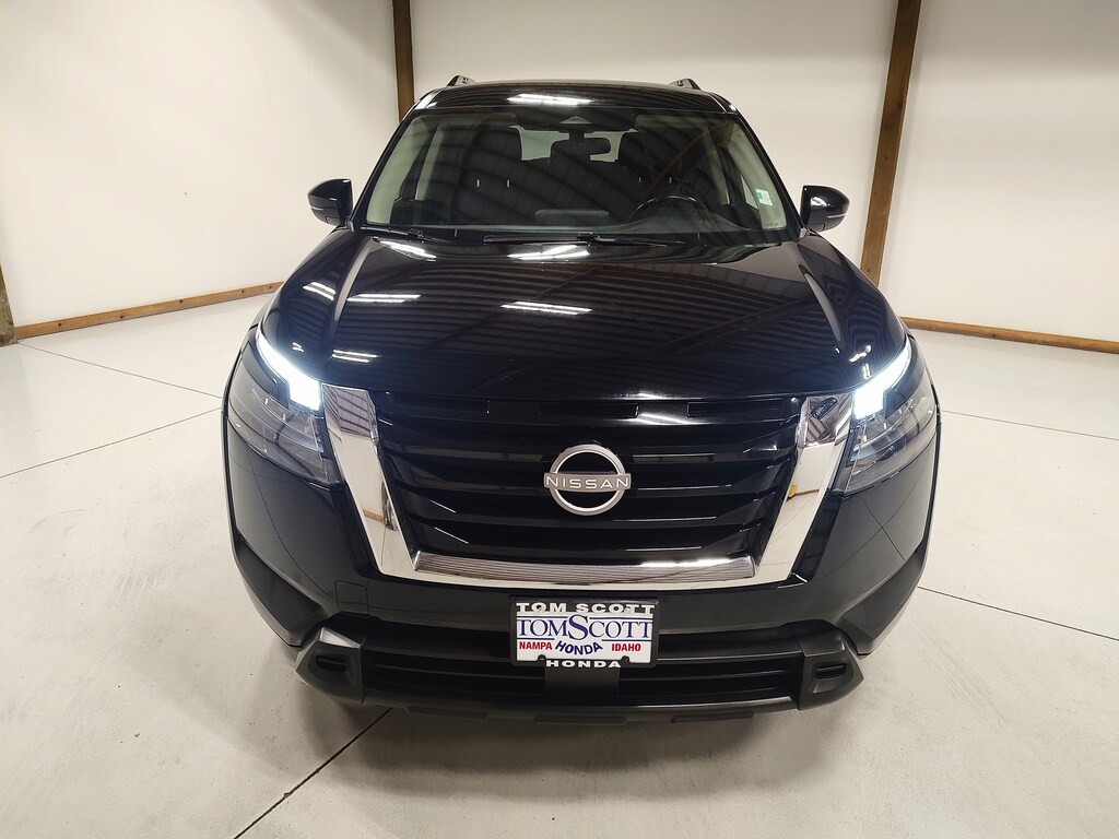 Used 2025 Nissan Pathfinder SV SUV
