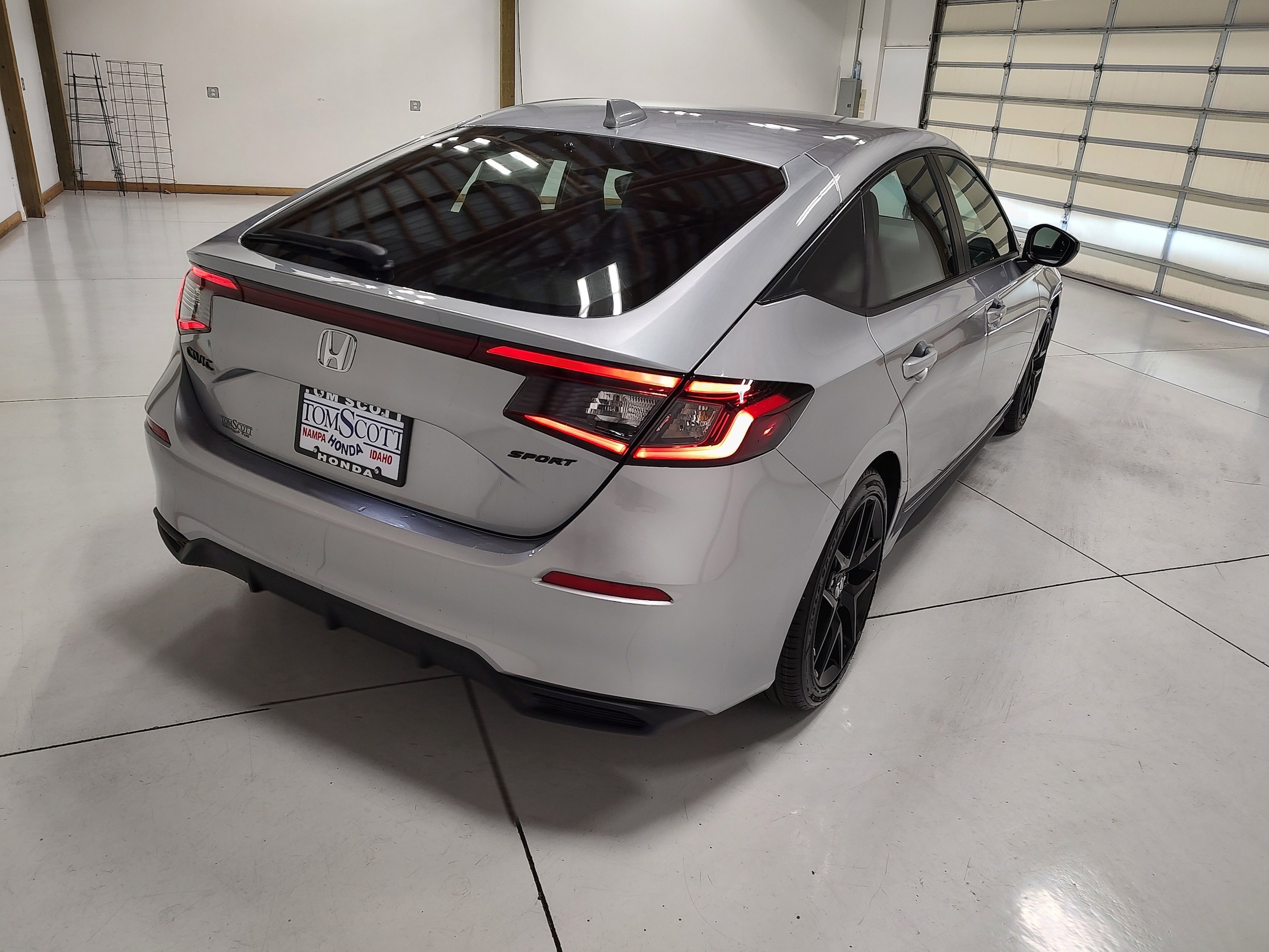 2026 Honda Civic Hatchback Sport - Photo 13