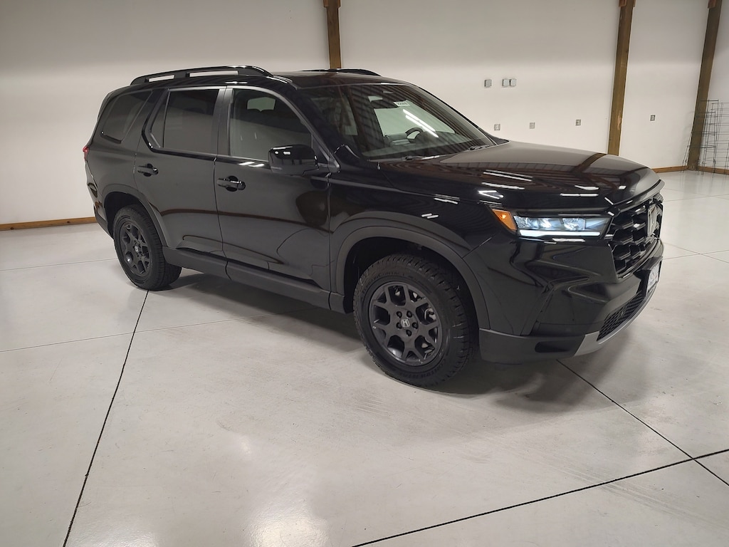 New 2025 Honda Pilot TrailSport SUV