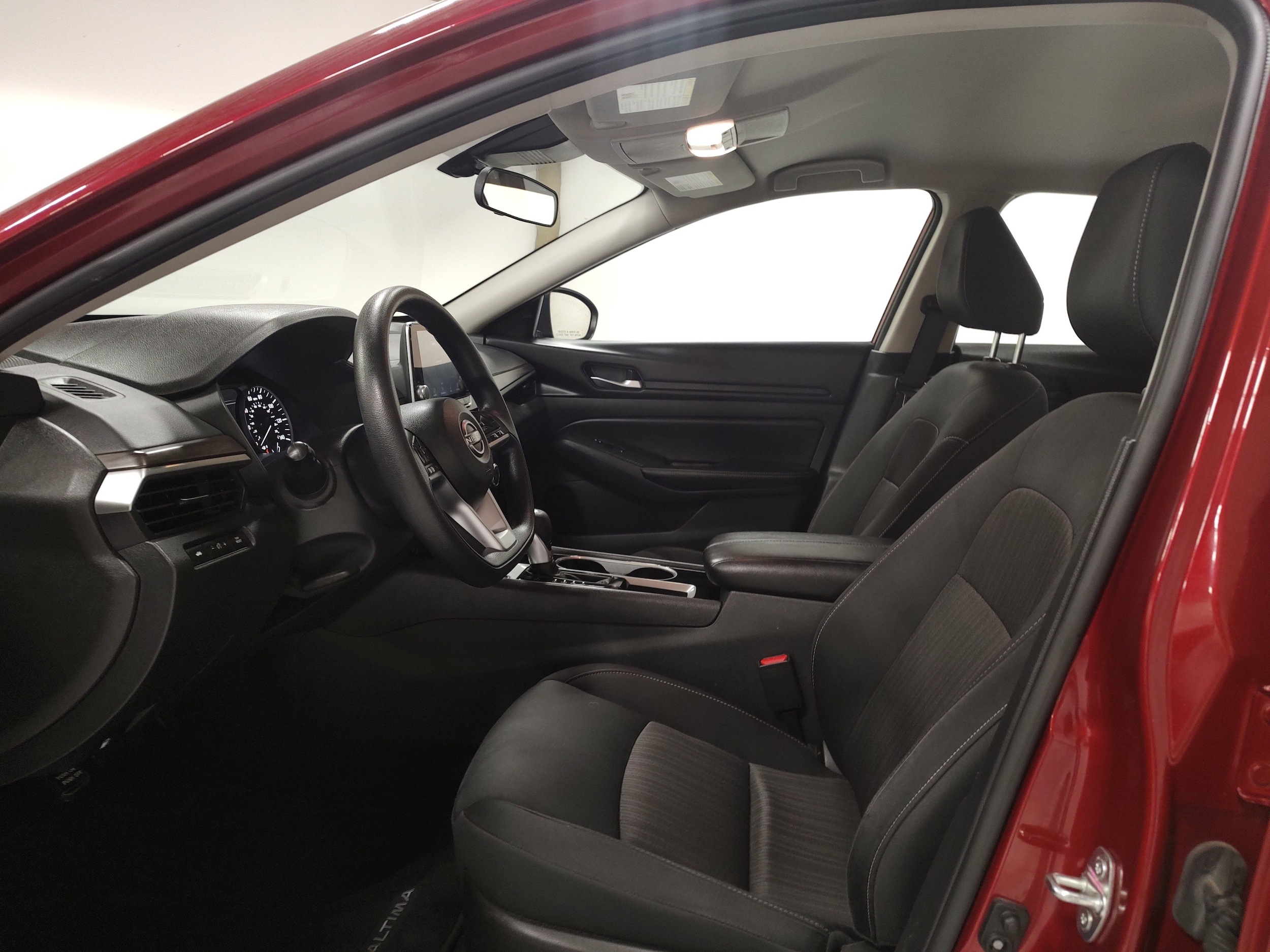 2024 Nissan Altima SV - Photo 10