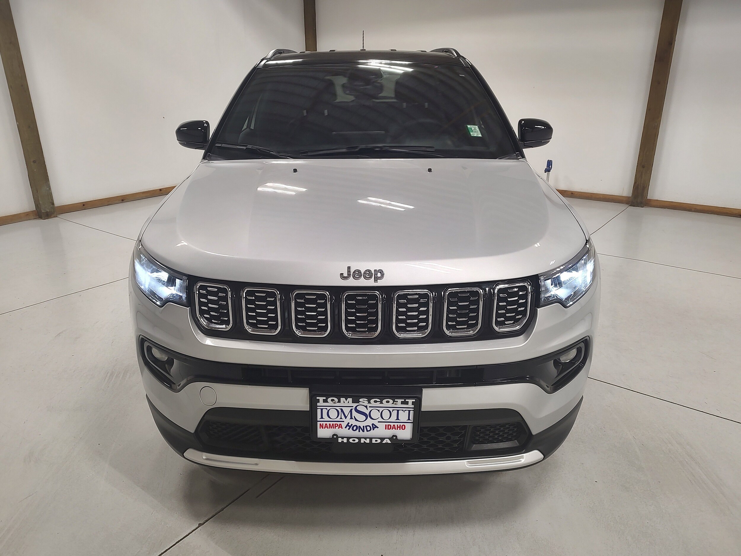 2024 Jeep Compass Limited photo 3