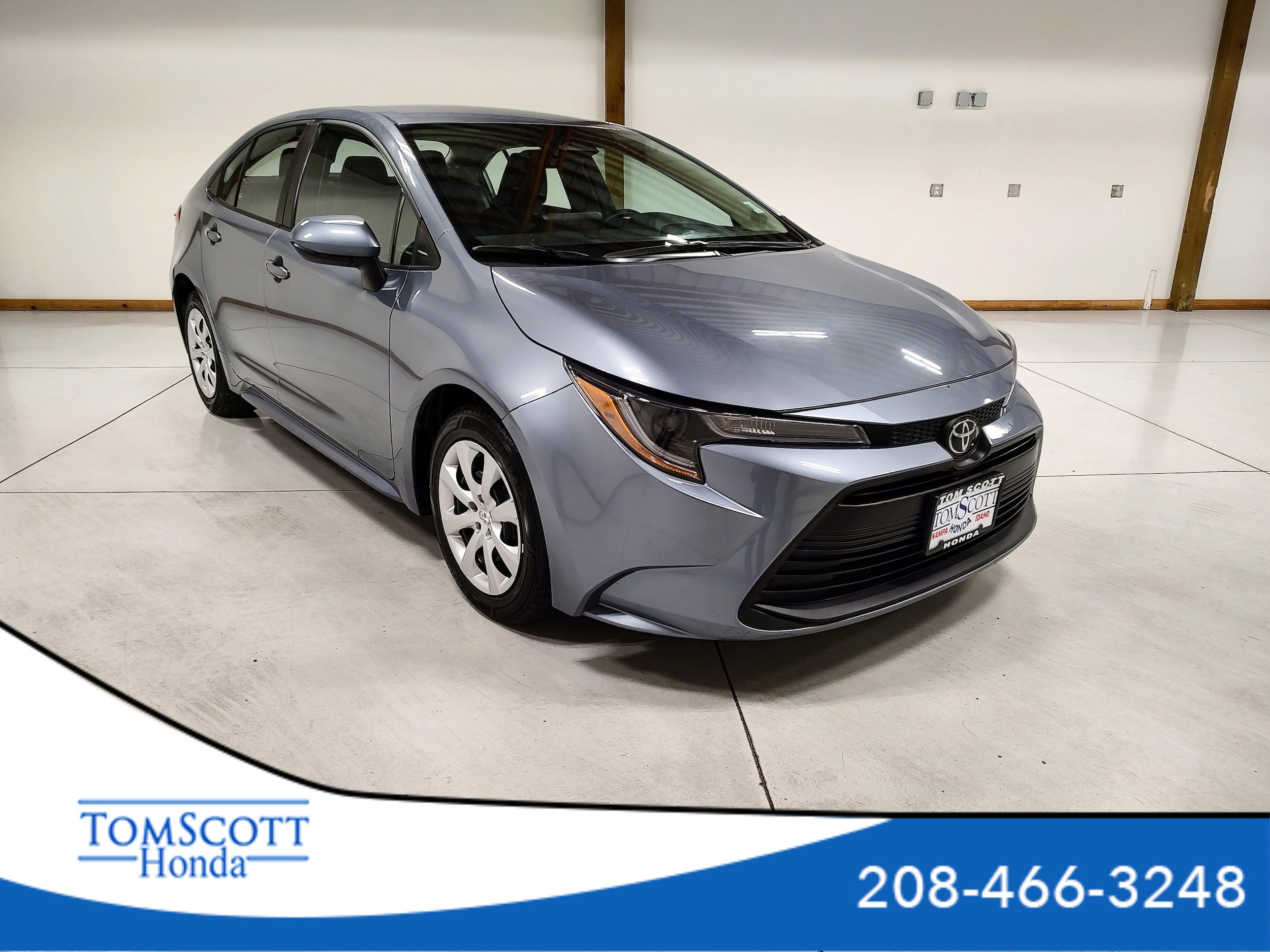 2024 Toyota Corolla LE's photo