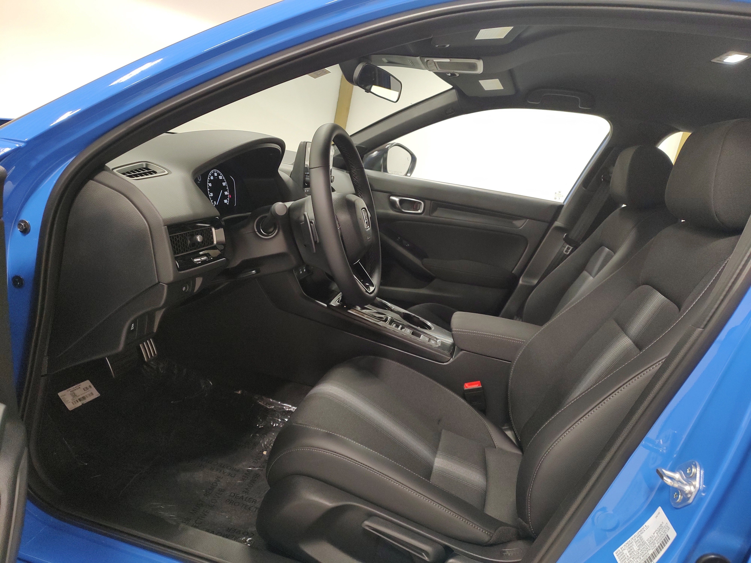 2026 Honda Civic Hatchback Sport - Photo 10