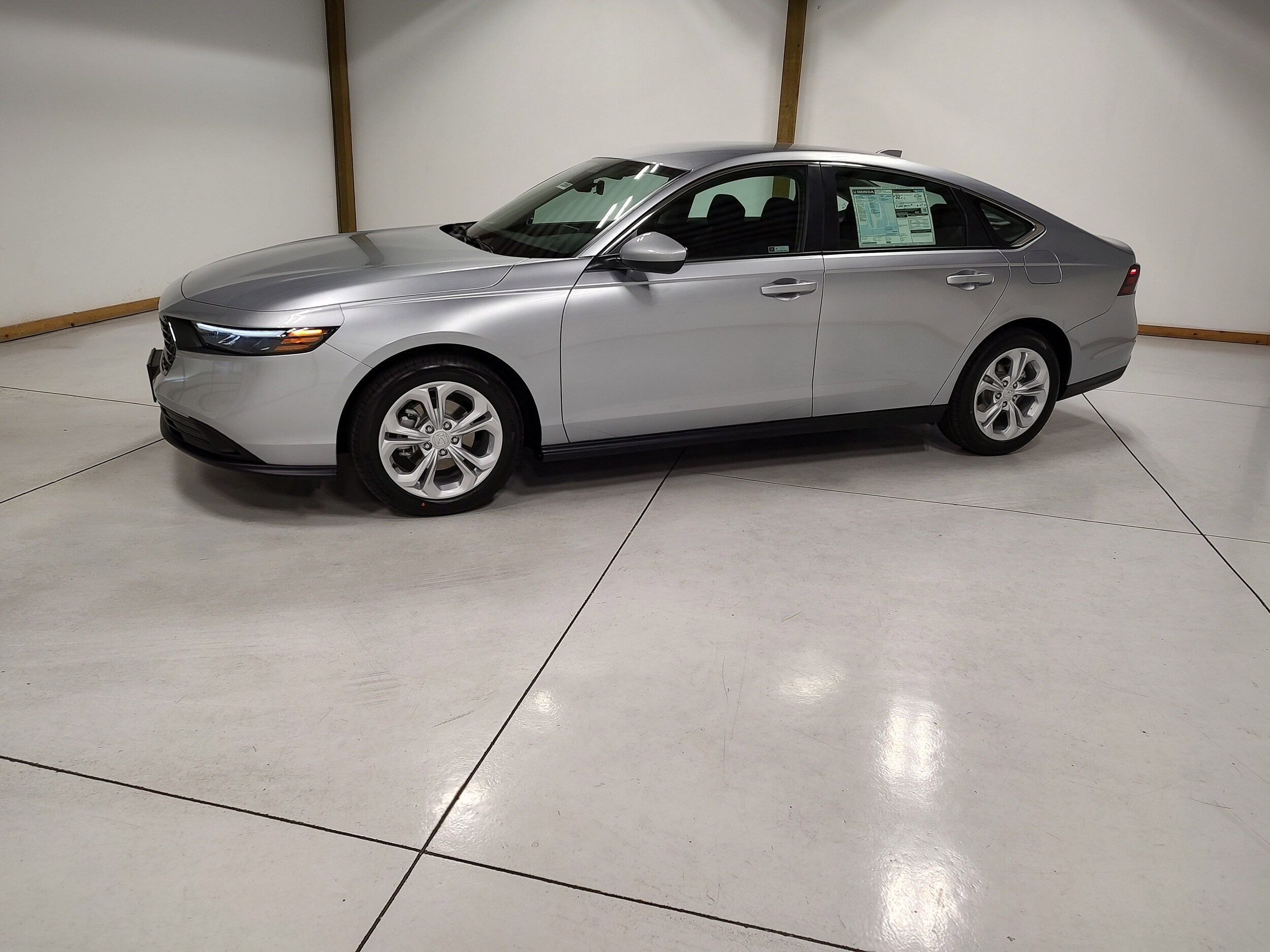 2025 Honda Accord LX photo 3