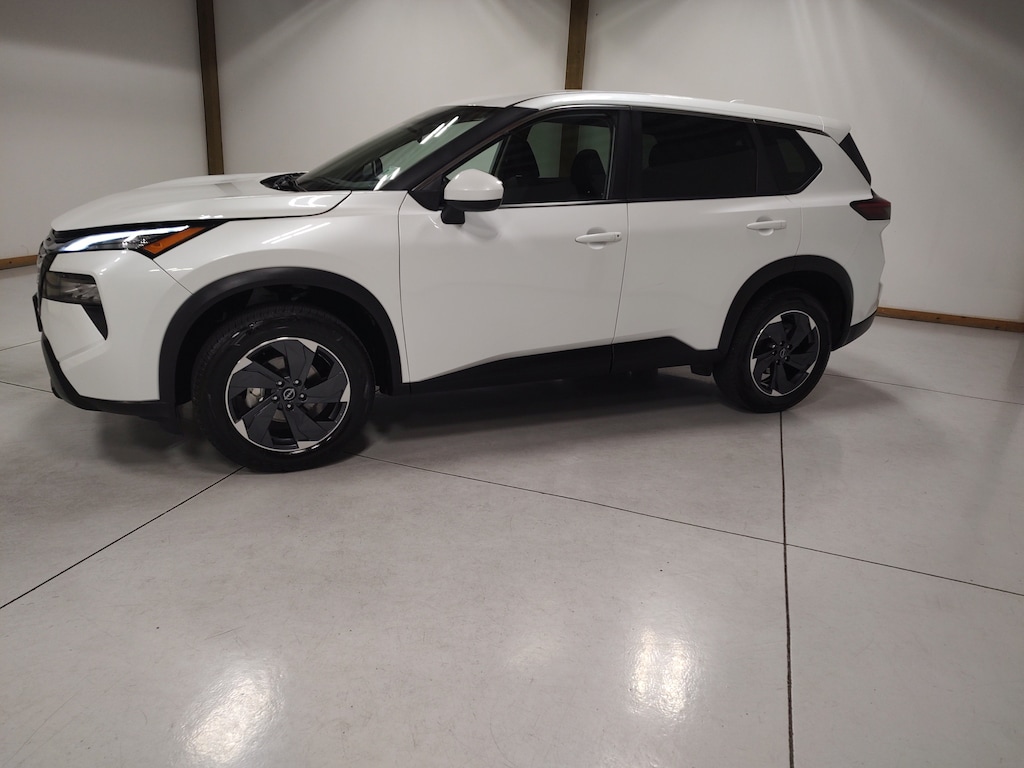 Used 2024 Nissan Rogue SV SUV