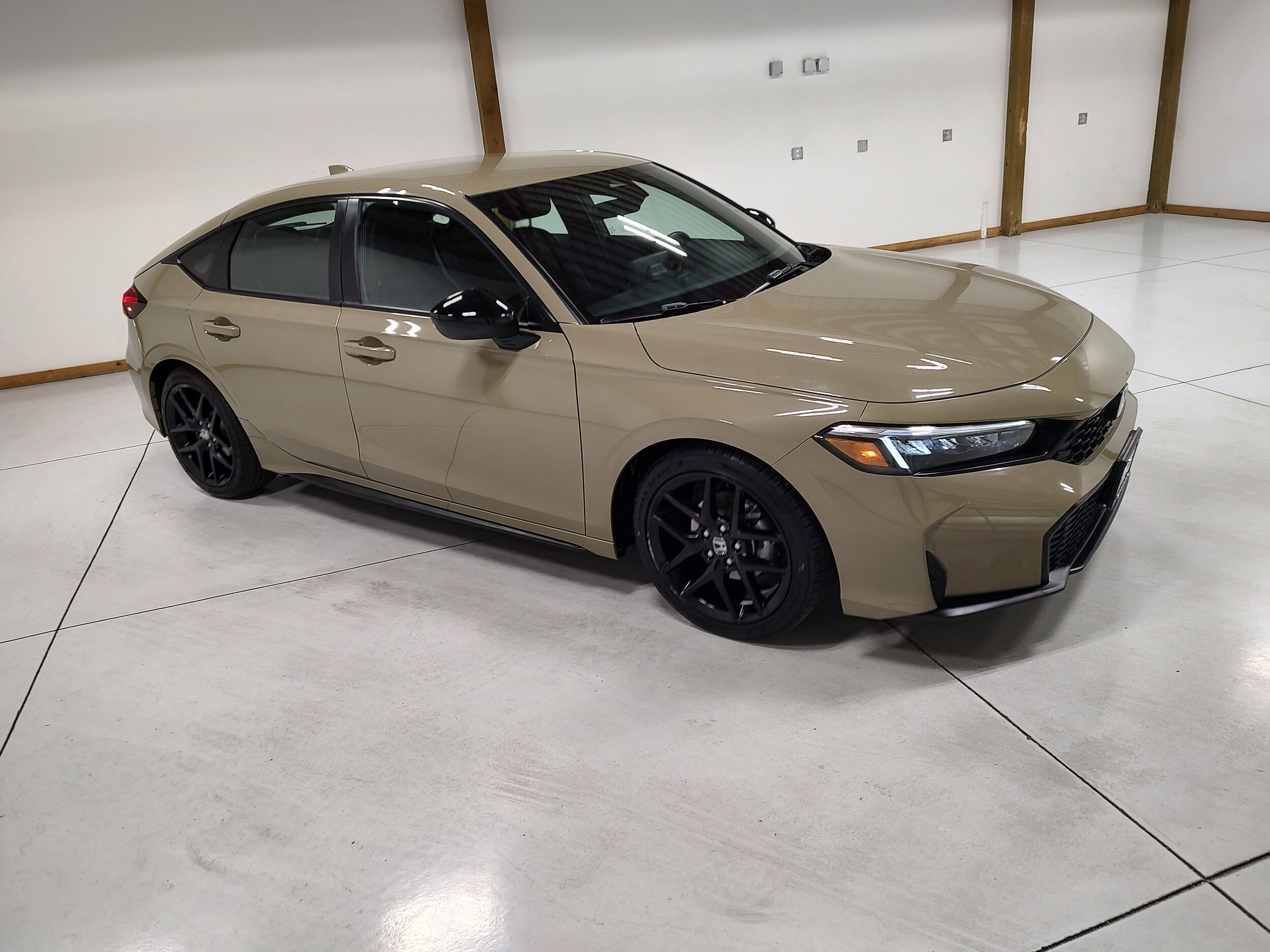 2025 Honda Civic Sport Hatchback photo 2
