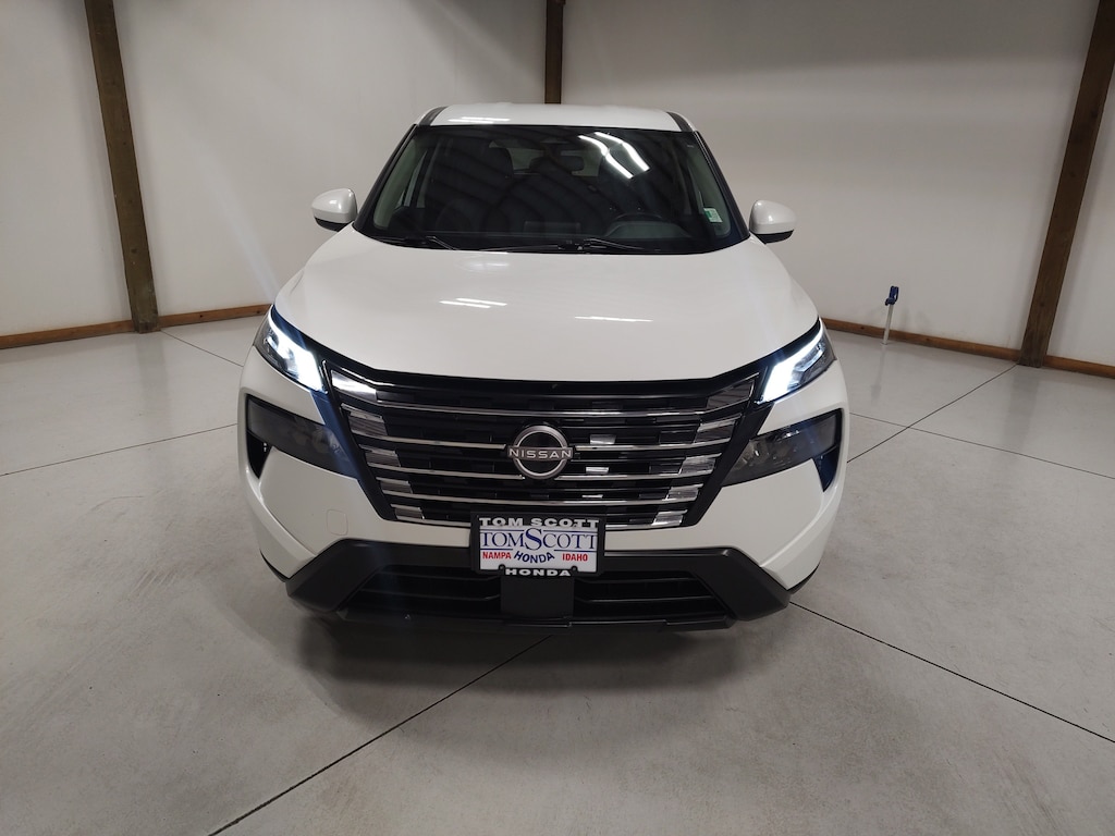 Used 2024 Nissan Rogue SV SUV
