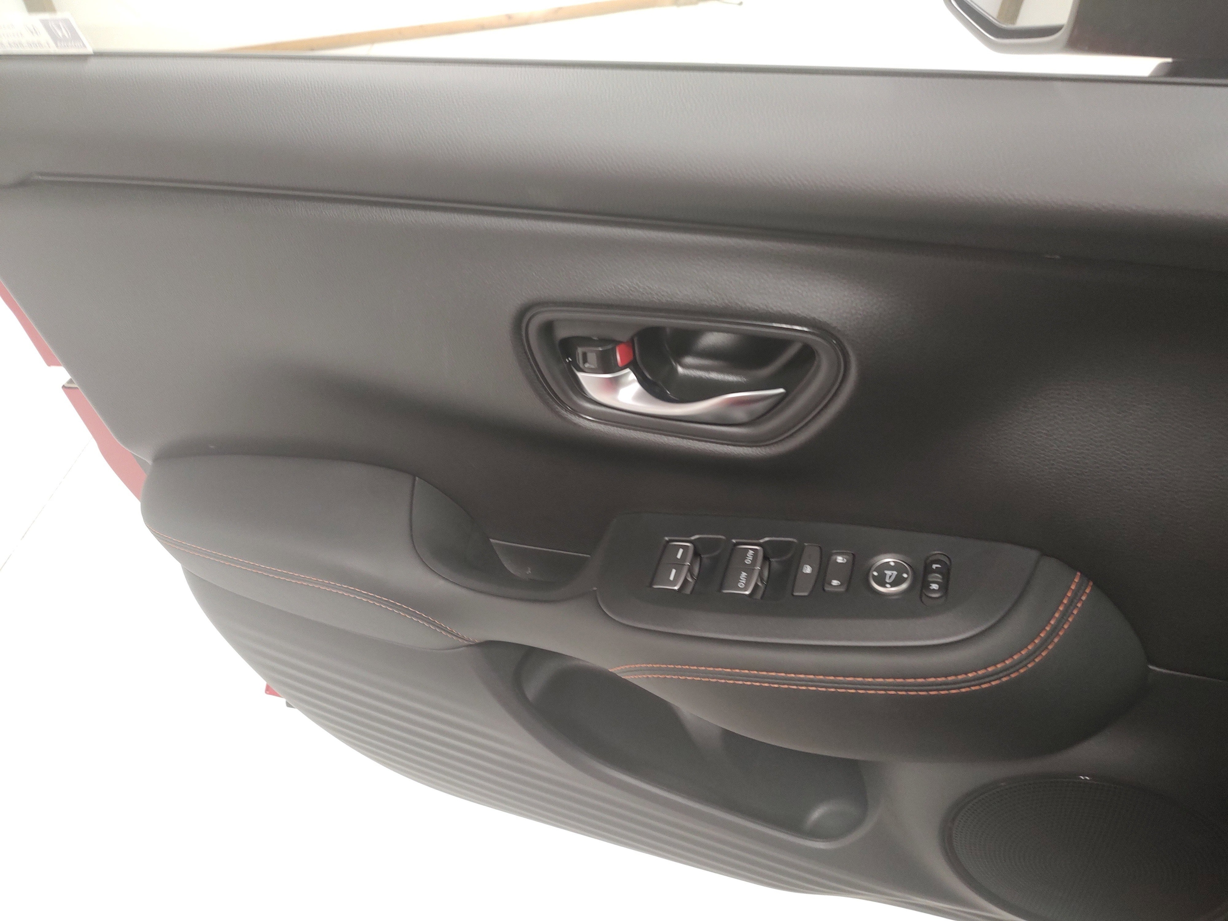2027 Honda HR-V Sport - Photo 9