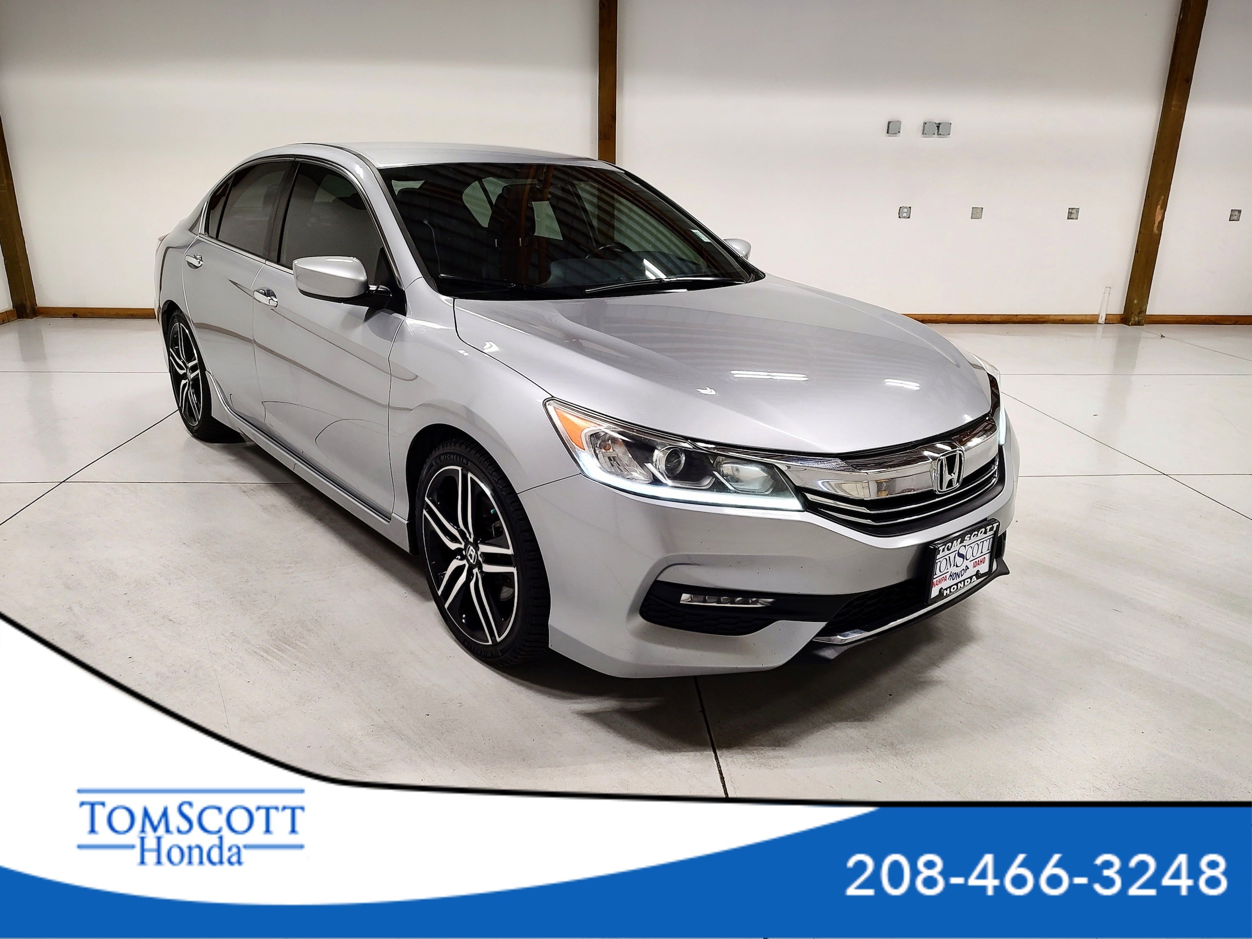 2017 Honda Accord Sport SE's photo