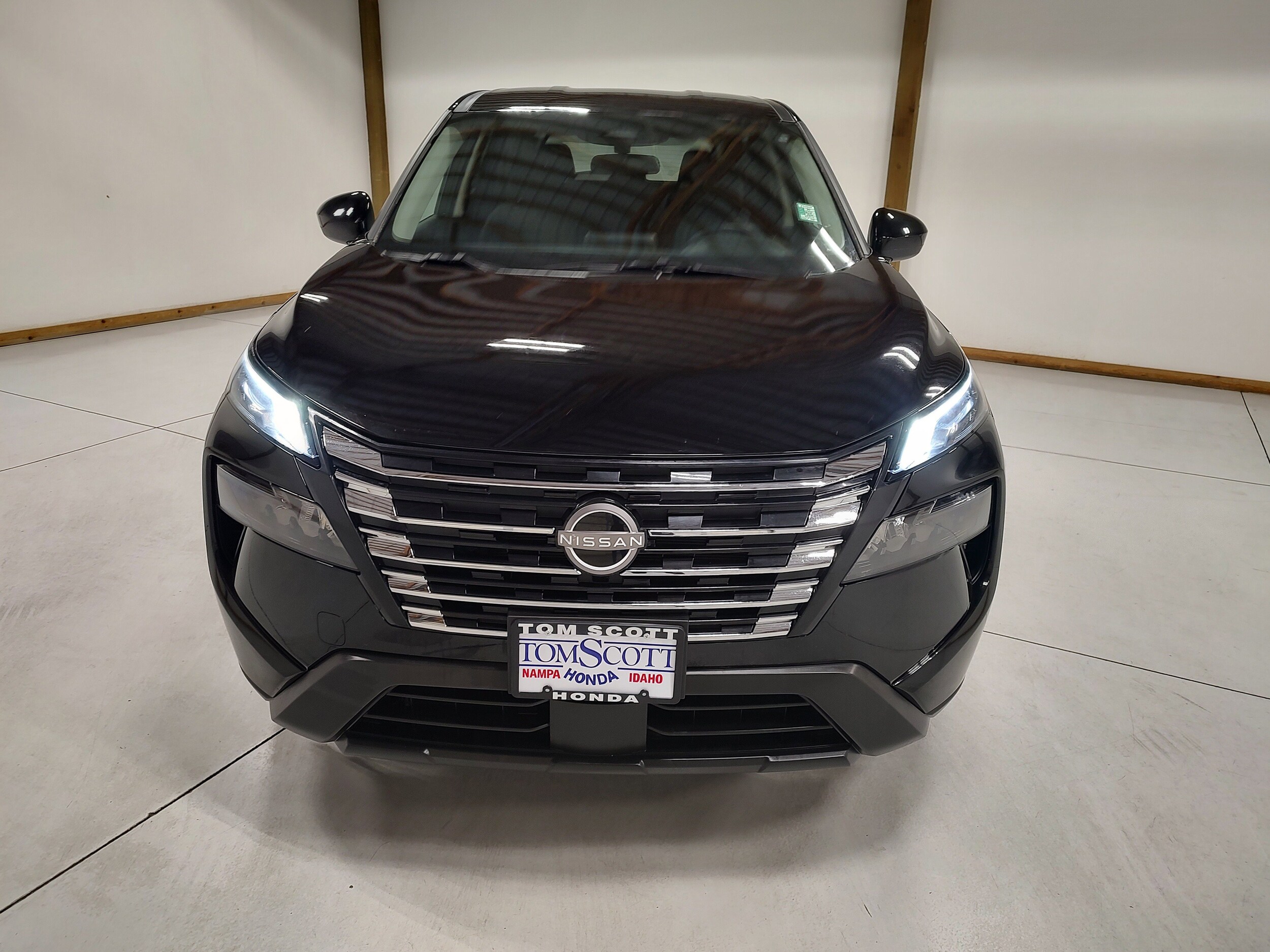2025 Nissan Rogue SV photo 3