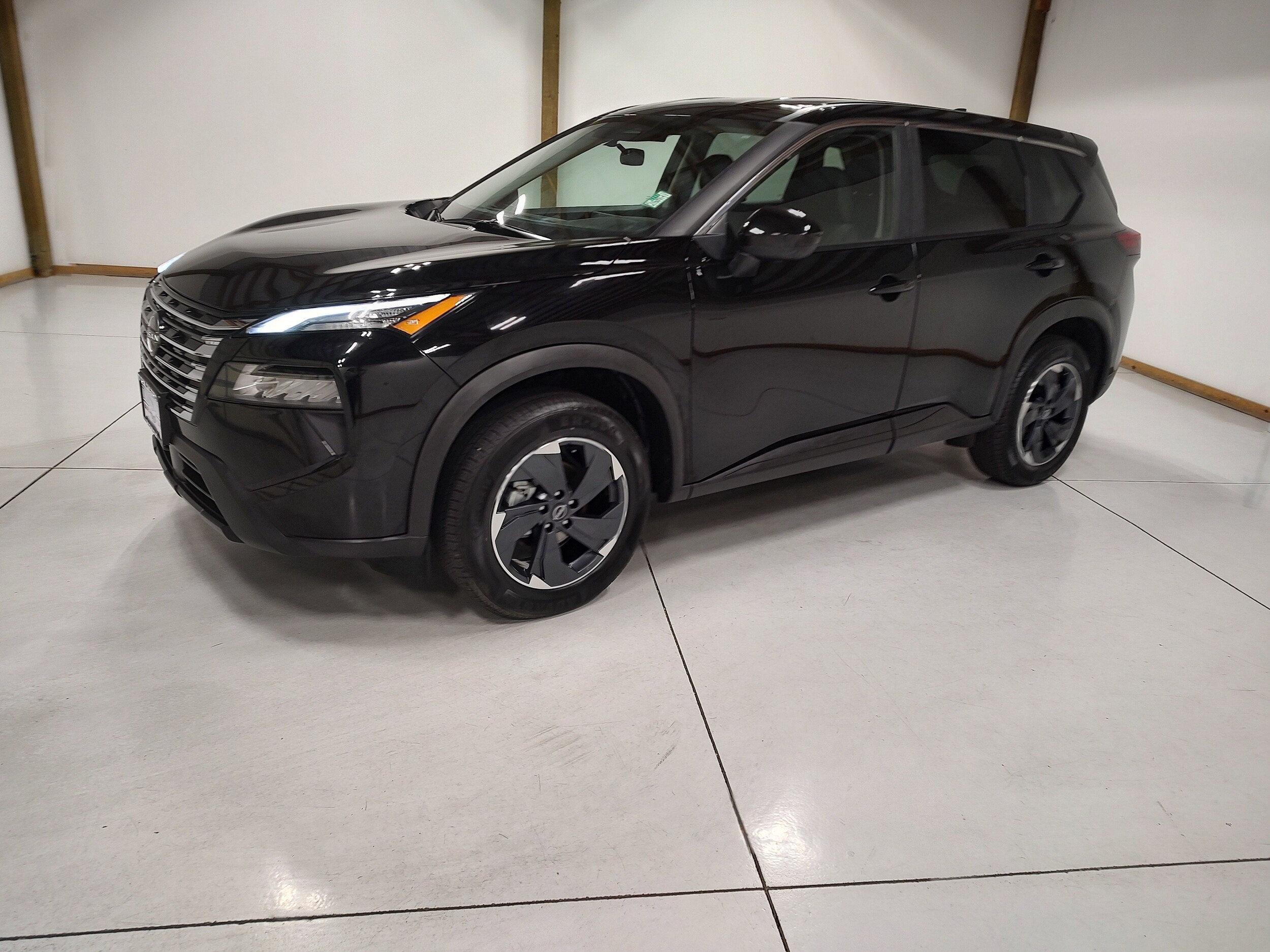 2025 Nissan Rogue SV photo 4