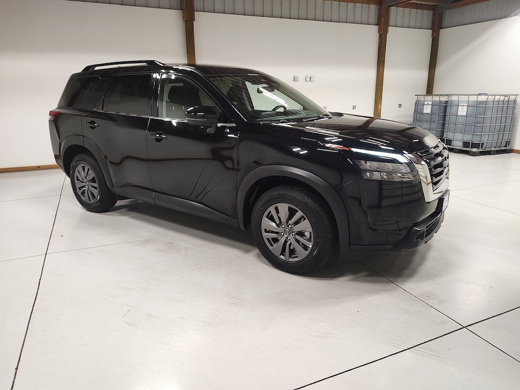 Used 2025 Nissan Pathfinder SV SUV