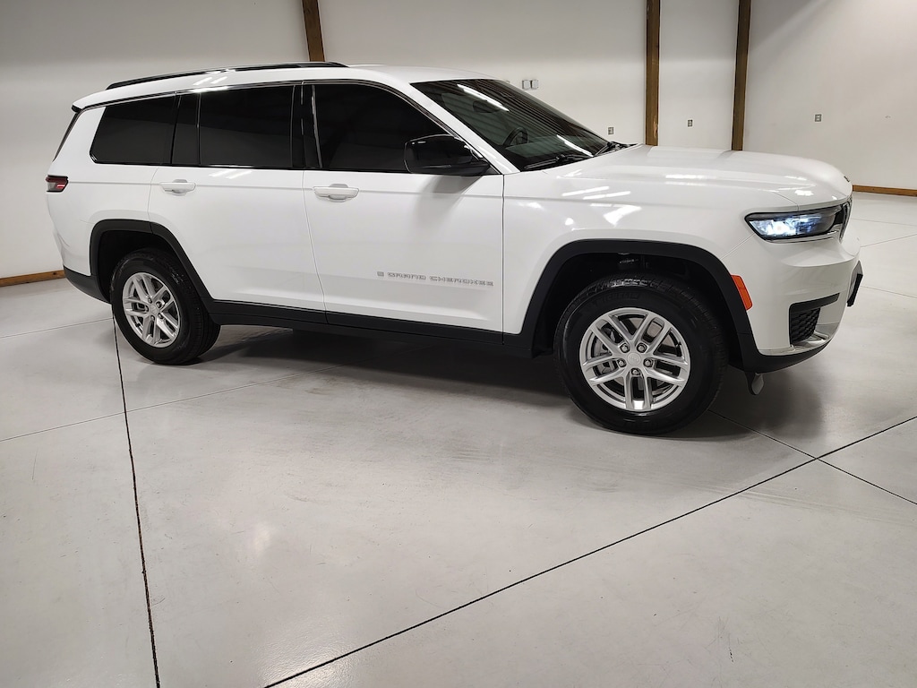 Used 2024 Jeep Grand Cherokee L Laredo SUV